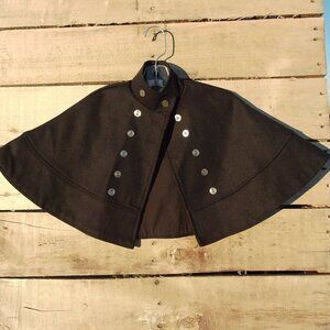 Dagmar Daley Cape, Wool